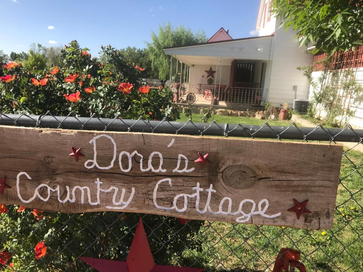 Dora'S Country Cottage เอสคาลานเท ภายนอก รูปภาพ